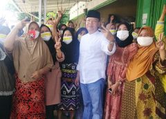Masyarakat pendukung calon Gubernur Bengkulu Rohidin.