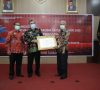Bupati Terima Penghargaan Peduli Hak Asasi Manusia