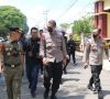 KAPOLRES LAHAT PIMPIN PENGAMANAN AKSI DAMAI SIDANG PRA PERADILAN KADES GEDUNG