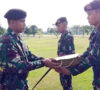 Komandan Yonkav-5/DPC Karang Endah Serahkan Training Satuan
