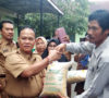 Pemkab Lahat Berikan Bantu Alat Pertanian dan Benih