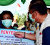 Bupati Lahat Hadiri Penyerahan BLT Desa Gumay Talang