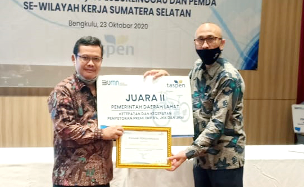 Pemkab Lahat terima penghargaan IWP, JKK, dan JKM.