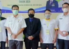 Pose bersama Plt Kepala Dinas Pemuda dan Olahraga.
