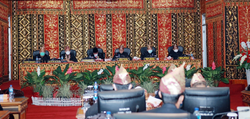 Sidang paripurna HUT BS ke-72.