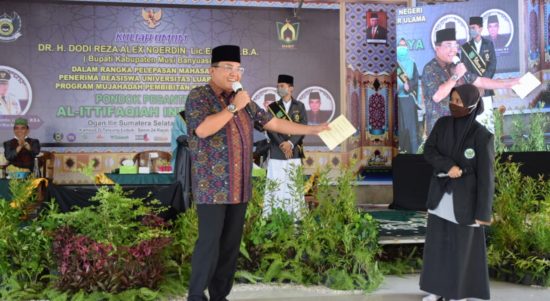 Dodi Reza Alex