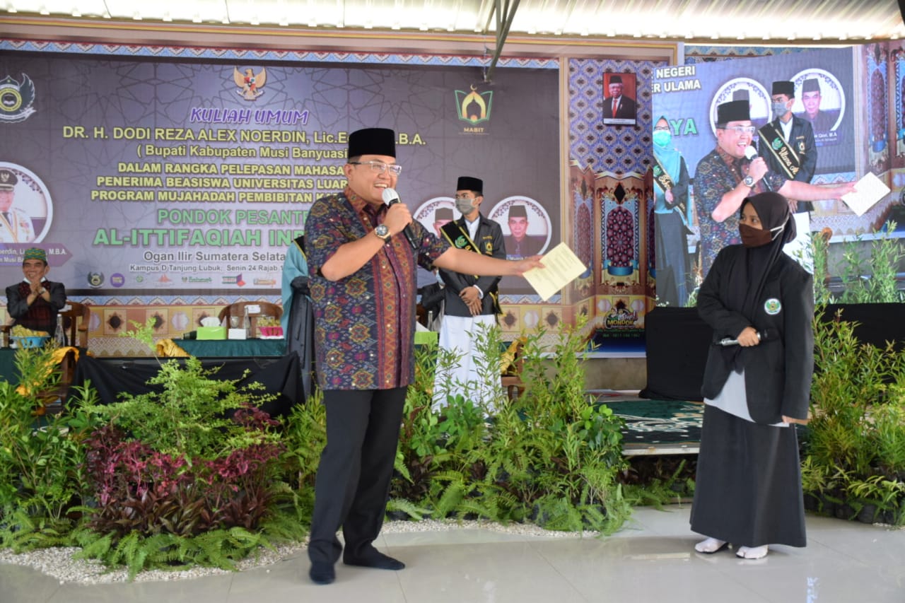 Dodi Reza Alex