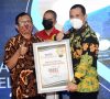 Walikota Lubuk Linggau Dianugerahi Sahabat Pers