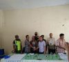 Puluhan Warga Desa Kepala Siring Berunjuk Rasa Didepan Kantor Camat Berakhir Damai