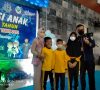 Sekda Lahat Bersama Istri Dampingi Anaknya Suntik Vaksinasi