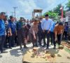 Tingkatkan Akses Jalan Berkualitas, Bupati OKUT Launching Pembangunan Infrastruktur