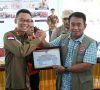 BNPB RI dan Wabup OKUT Tinjau Korban Bencana Alam Puting Beliung, Bagikan Paket Sembako