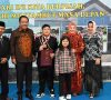 M GATHAN RAKA ALTSAQIIF CIK UJANG SATU DARI 100 SISWA YANG DILEPAS DI PERPISAHAN SD N 19
