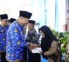 Puncak HUT Ke 52 KORPRI, Bupati Enos : Modal Untuk Menjadi Seorang Pegawai yang Baik Harus Disiplin
