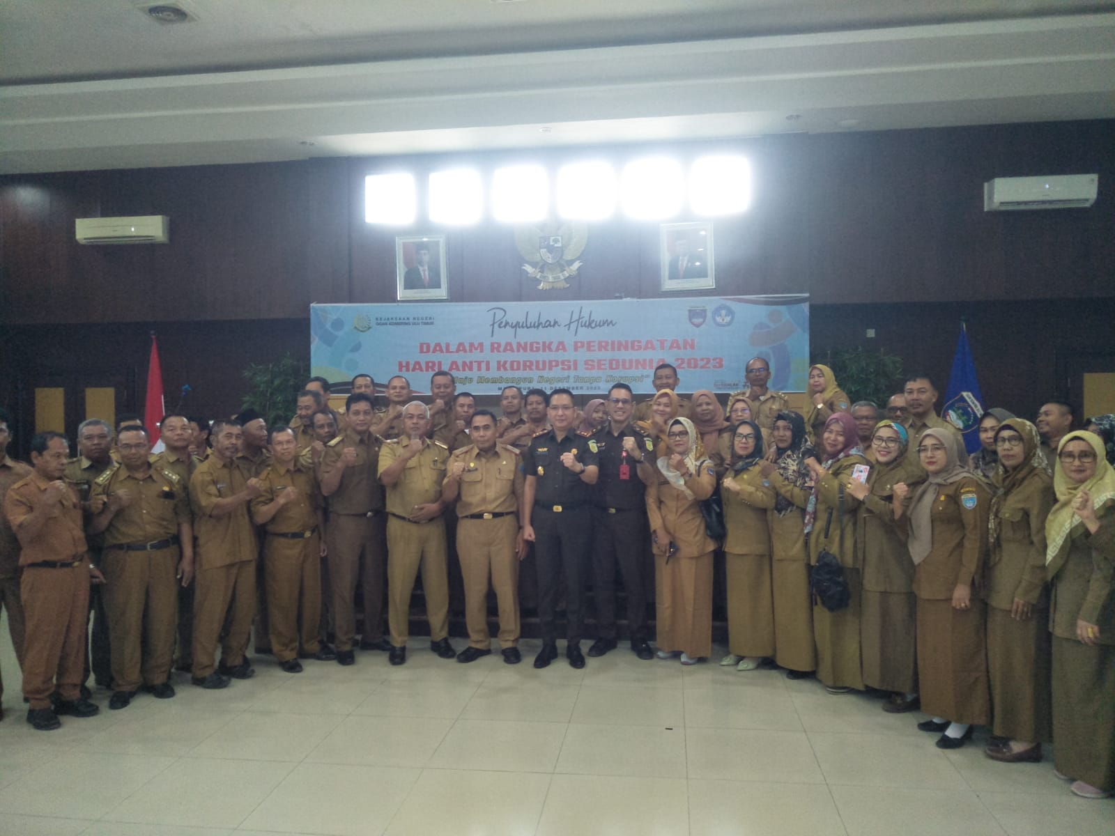 Peringati Harkodia, Kejari OKU Timur gelar Penyuluhan Hukum, Diikuti 100 Guru Kepala Sekolah
