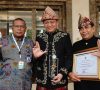 Tepat di Hardiknas, Bupati Enos Terima Penghargaan dari Mendikbudristek